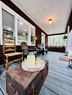 Fernwood Cottage A Poconos Retreat