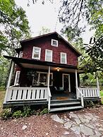 Fernwood Cottage A Poconos Retreat