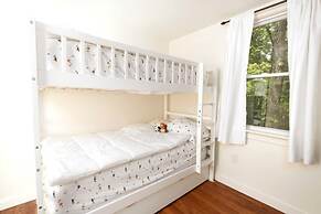 Fernwood Cottage A Poconos Retreat