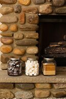 Sweet William A Lake Naomi Chalet Membership