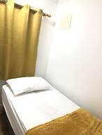 Golden Villa - Charming 3-bed House in Uxbridge