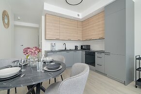 Apartment With 3 Bedrooms by Renters