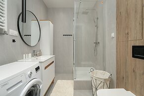 Apartment With 3 Bedrooms by Renters