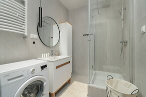 Apartment With 3 Bedrooms by Renters