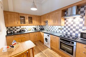 Luxury Nautical Apartment Central Free Parking