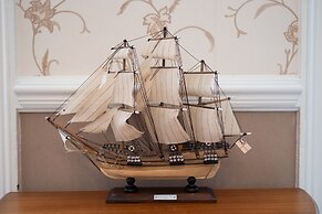 Luxury Nautical Apartment Central Free Parking