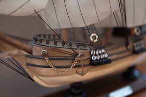 Luxury Nautical Apartment Central Free Parking