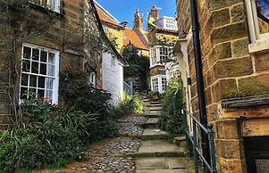 Luxury Nautical Apartment Central Free Parking