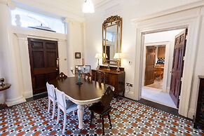 Luxury Nautical Apartment Central Free Parking