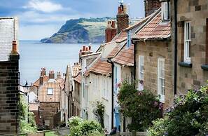 Luxury Nautical Apartment Central Free Parking