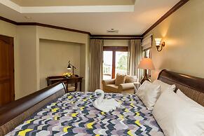 Luxury Ocean View Condo - Ultimate Convenience