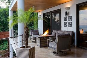 Stunning 7 BR Villa Manuel Antonio Sanctuary