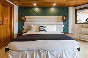 Stunning 7 BR Villa Manuel Antonio Sanctuary