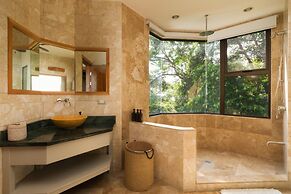 Stunning 7 BR Villa Manuel Antonio Sanctuary