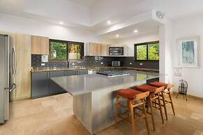 Stunning 7 BR Villa Manuel Antonio Sanctuary