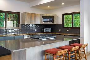 Stunning 7 BR Villa Manuel Antonio Sanctuary