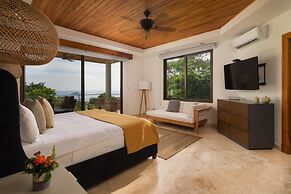 Stunning 7 BR Villa Manuel Antonio Sanctuary