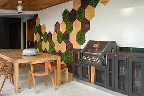 Stunning 7 BR Villa Manuel Antonio Sanctuary