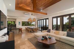 Stunning 7 BR Villa Manuel Antonio Sanctuary