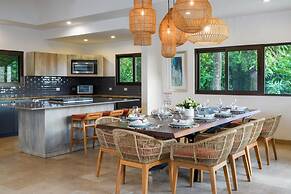 Stunning 7 BR Villa Manuel Antonio Sanctuary