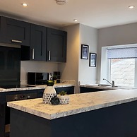 Penthouse On The Rows - Cathedral Views