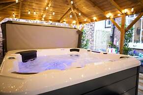 Romance On The Rows - Hot Tub City Centre