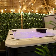 Romance On The Rows - Hot Tub City Centre