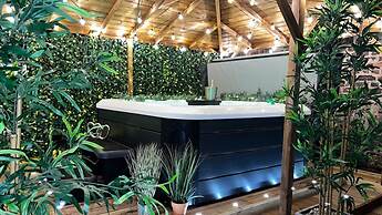 Romance On The Rows - Hot Tub City Centre