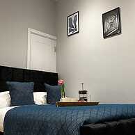 The Gathering On The Rows - City Centre