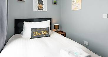 The Gathering Chester 1 Sleeps 14 Very Close to City Centre