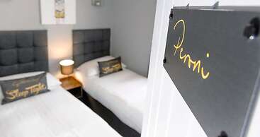The Gathering Chester 1 Sleeps 14 Very Close to City Centre
