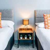 The Gathering Chester 1 Sleeps 14 Very Close to City Centre