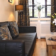 Lion House Chester - Very Near Zoo Ideal for Families
