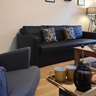 Lion House Chester - Very Near Zoo Ideal for Families