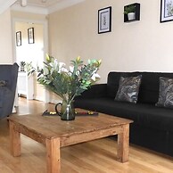 Lion House Chester - Very Near Zoo Ideal for Families