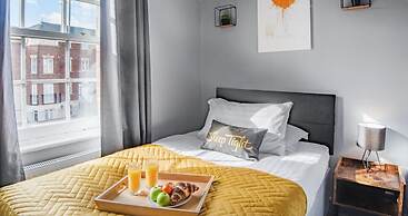 The Gathering Chester 2 Sleeps 14 Very Close to City Centre