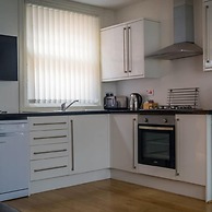 The Racecourse Gathering 5 Bed - Sleeps 12 City Centre