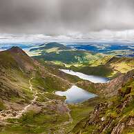 The North Wales Gathering - Hot Tub Sleeps Up 16