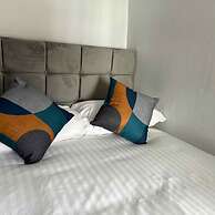 The North Wales Gathering - Hot Tub Sleeps Up 16