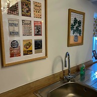 The North Wales Gathering - Hot Tub Sleeps Up 16