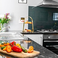 The Gathering Chester 3 Sleeps 14 Very Close to City Centre