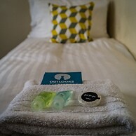 The Storyhouse Gathering 5 Bed - Sleeps 13 City Centre