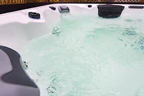 The Leeds Gathering - Hot Tub - EV Charging