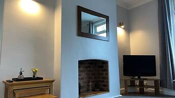 The Deeside - North Wales Sleeps up to 7