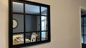 The Deeside - North Wales Sleeps up to 7