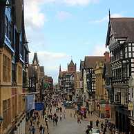 The Deeside - North Wales Sleeps up to 7