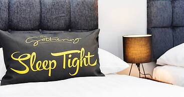 The Gathering Chester 4 Sleeps 14 Very Close to City Centre