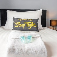 The Gathering Chester 4 Sleeps 14 Very Close to City Centre