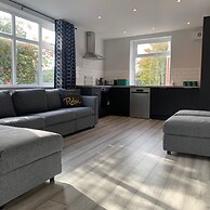 The Lower Gathering - Sale - Sleeps Up To 13