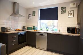 The Lower Gathering - Sale - Sleeps Up To 13